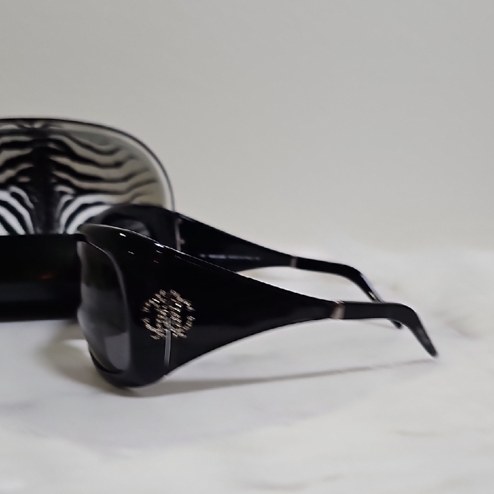 Roberto Cavalli Black Sunglasses with a Black Hard Case - Picture 3 of 9